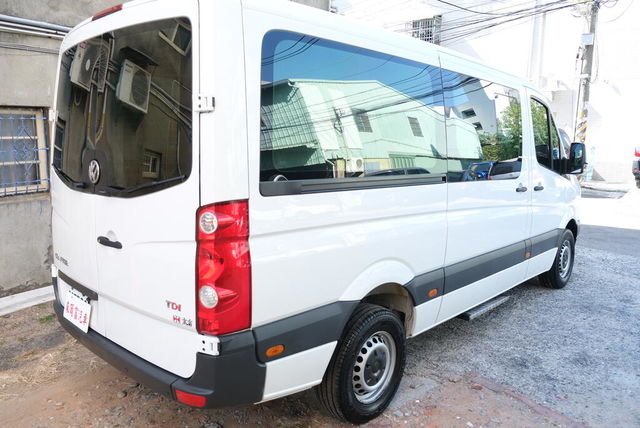 VOLKSWAGEN福斯 CRAFTER  第2張相片