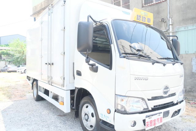 HINO日野 300  第7張相片