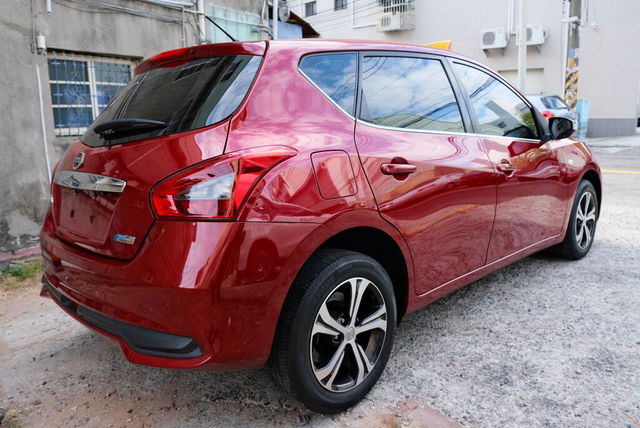 NISSAN日產 TIIDA  第2張相片