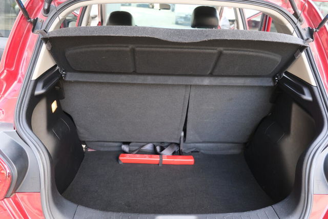 NISSAN日產 TIIDA  第10張相片