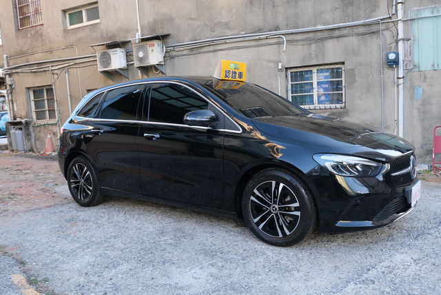 M-BENZ賓士 B180  第7張相片