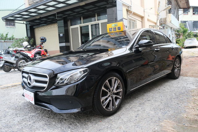 M-BENZ賓士 E250  第1張相片