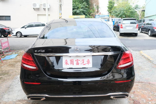 M-BENZ賓士 E250  第4張相片