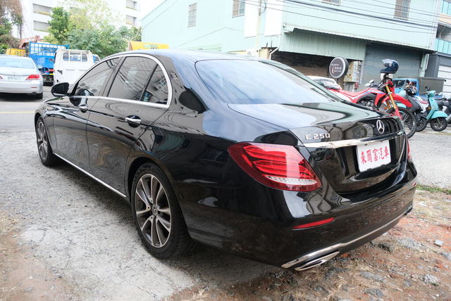 M-BENZ賓士 E250  第8張相片
