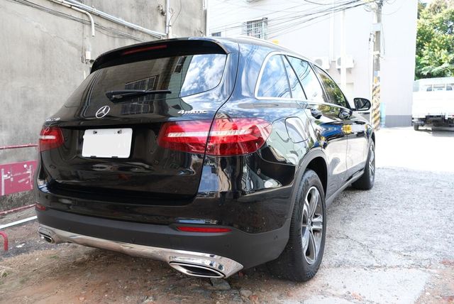 M-BENZ賓士 GLC250  第2張相片