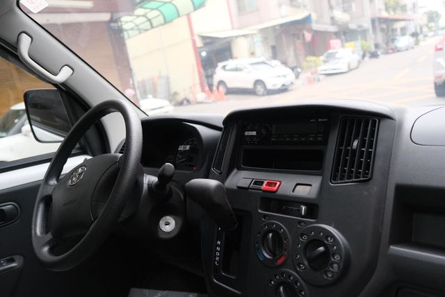 TOYOTA豐田 TOWN ACE  第3張相片