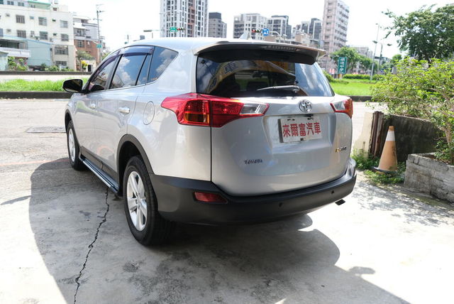 TOYOTA豐田 RAV4  第15張相片