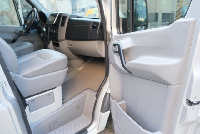 VOLKSWAGEN福斯 CRAFTER  第23張相片
