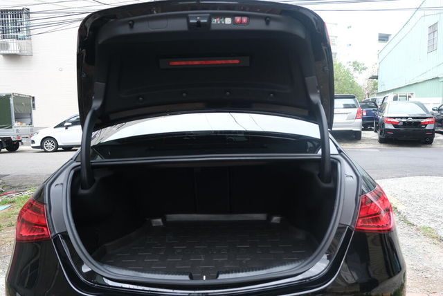 M-BENZ賓士 C200  第9張相片