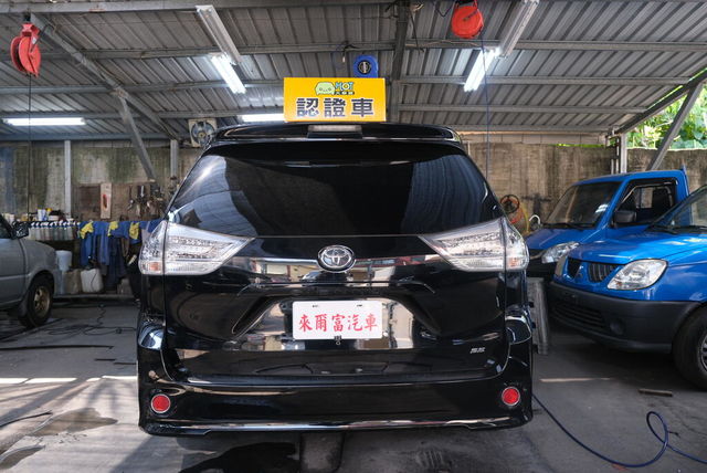 TOYOTA豐田 SIENNA  第4張相片