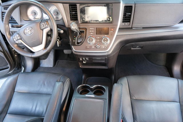 TOYOTA豐田 SIENNA  第5張相片