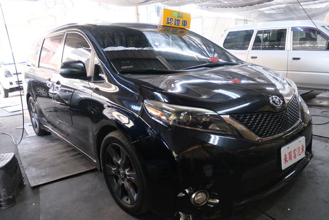TOYOTA豐田 SIENNA  第8張相片