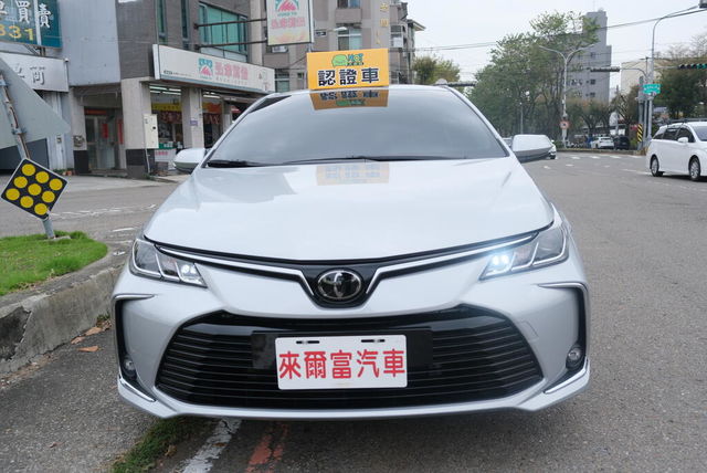 TOYOTA豐田 ALTIS  第3張相片