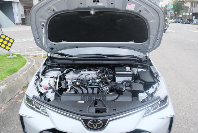 TOYOTA豐田 ALTIS  第6張相片
