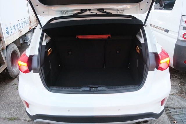 FORD福特 FOCUS ACTIVE  第8張相片