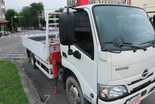 HINO日野 300  第7張相片