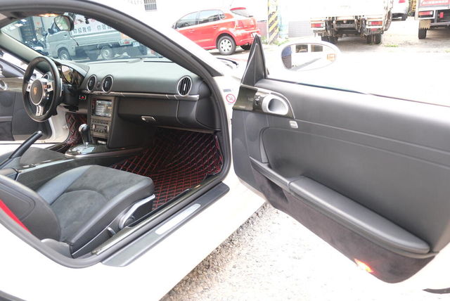 PORSCHE保時捷 CAYMAN  第11張相片