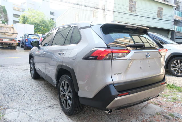 TOYOTA豐田 RAV4  第8張相片