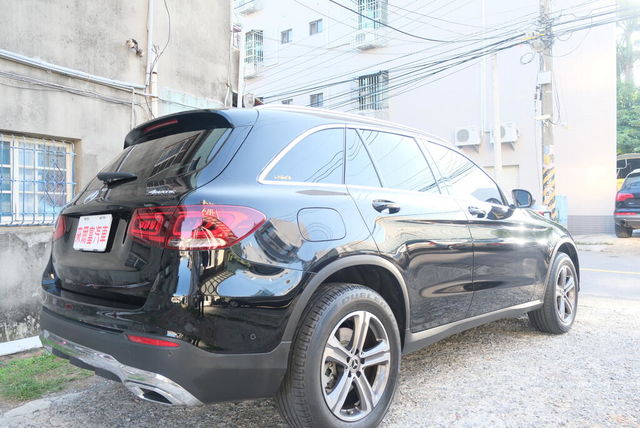 M-BENZ賓士 GLC300  第2張相片