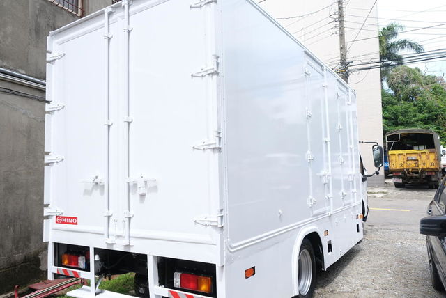 HINO日野 300  第2張相片