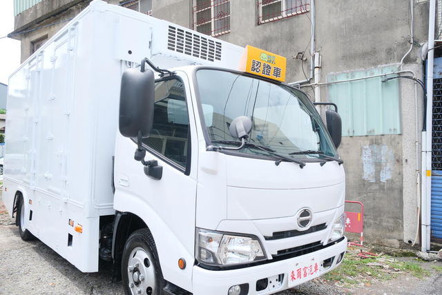 HINO日野 300  第7張相片
