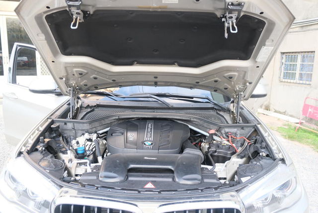 BMW寶馬 X5 XDRIVE25D  第6張相片