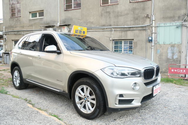 BMW寶馬 X5 XDRIVE25D  第7張相片
