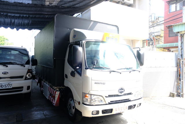 HINO日野 300  第2張相片