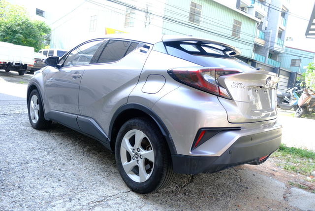 TOYOTA豐田 C-HR  第8張相片