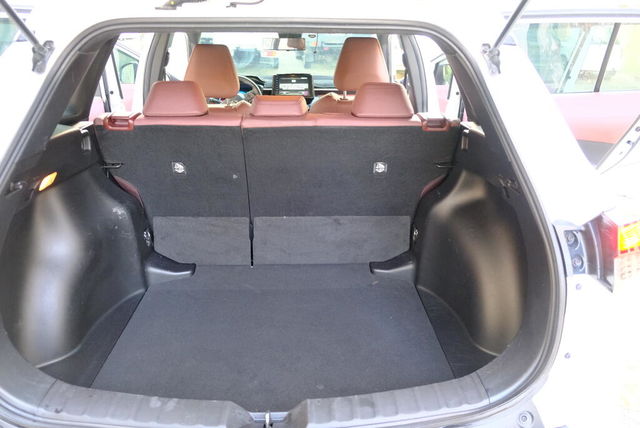 TOYOTA豐田 COROLLA CROSS HYBRID  第12張相片