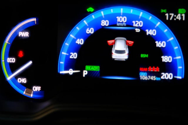 TOYOTA豐田 COROLLA CROSS HYBRID  第16張相片