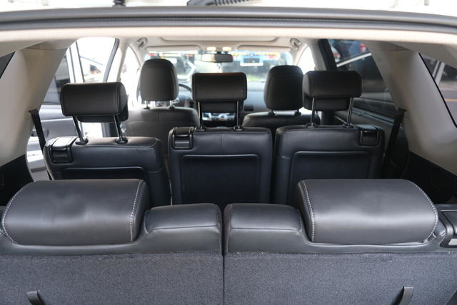 TOYOTA豐田 PRIUS ALPHA  第11張相片