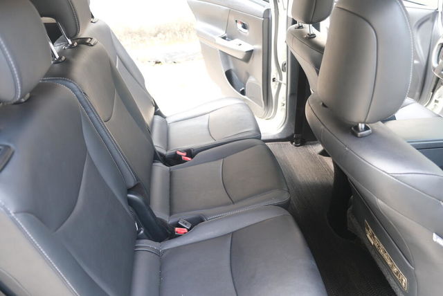 TOYOTA豐田 PRIUS ALPHA  第12張相片