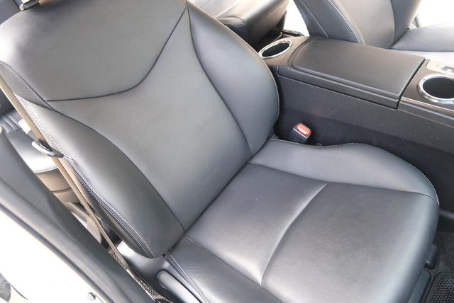 TOYOTA豐田 PRIUS ALPHA  第13張相片