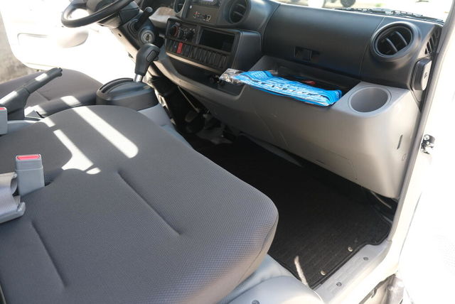 HINO日野 300  第5張相片