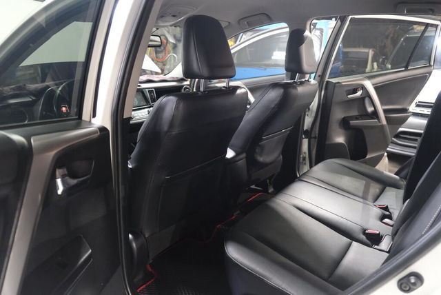 TOYOTA豐田 RAV4  第9張相片