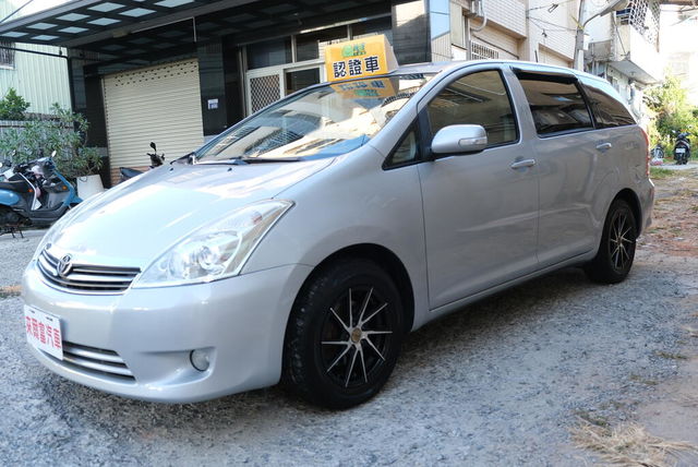 TOYOTA豐田 WISH  第1張相片