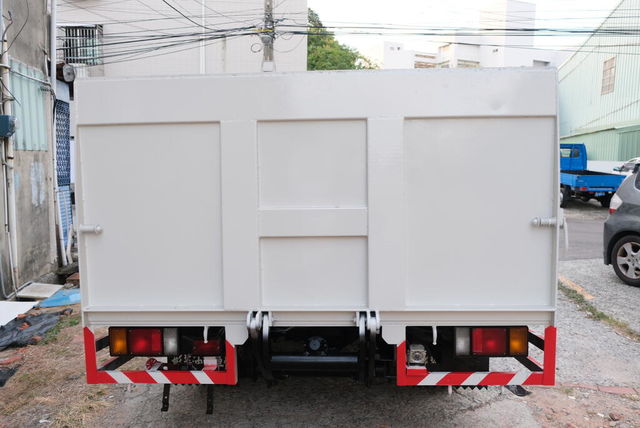 ISUZU五十鈴 NLR  第4張相片