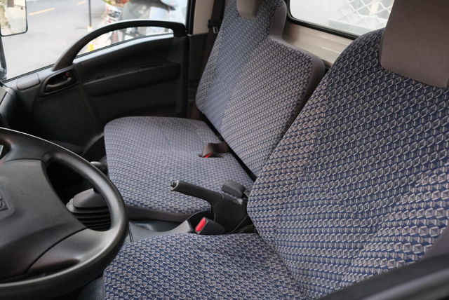 ISUZU五十鈴 NLR  第11張相片