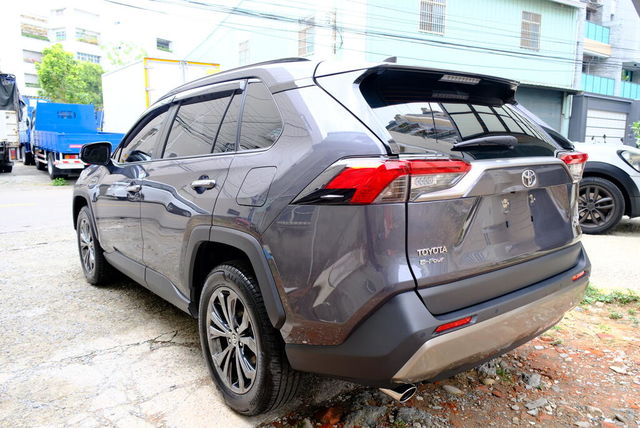 TOYOTA豐田 RAV4  第8張相片