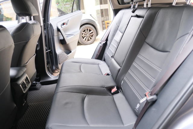 TOYOTA豐田 RAV4  第12張相片