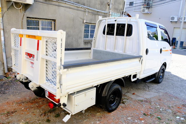 HYUNDAI現代 PORTER  第2張相片