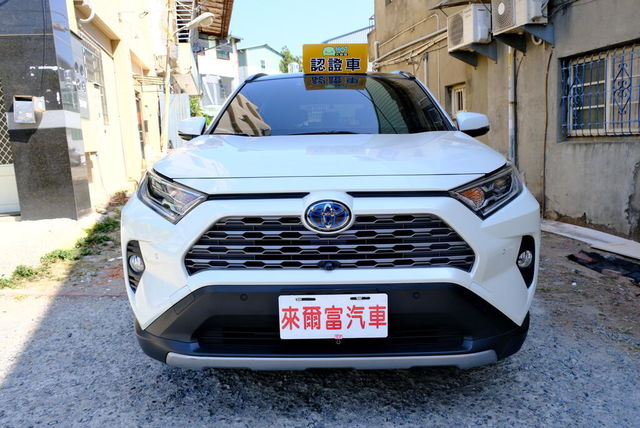 TOYOTA豐田 RAV4  第3張相片