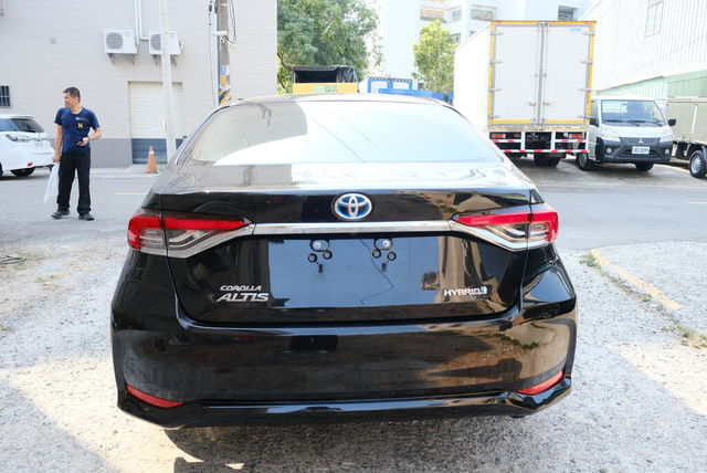 TOYOTA豐田 COROLLA ALTIS HYBRID  第4張相片