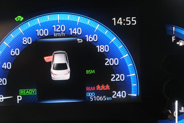 TOYOTA豐田 COROLLA ALTIS HYBRID  第5張相片