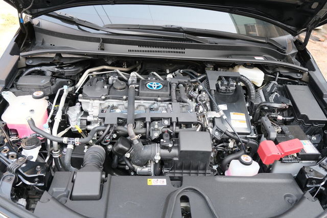 TOYOTA豐田 COROLLA ALTIS HYBRID  第6張相片