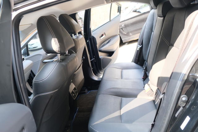 TOYOTA豐田 COROLLA ALTIS HYBRID  第10張相片