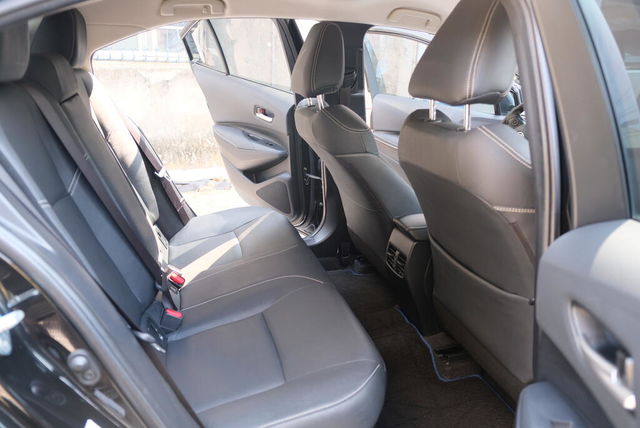 TOYOTA豐田 COROLLA ALTIS HYBRID  第12張相片