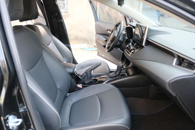 TOYOTA豐田 COROLLA ALTIS HYBRID  第13張相片