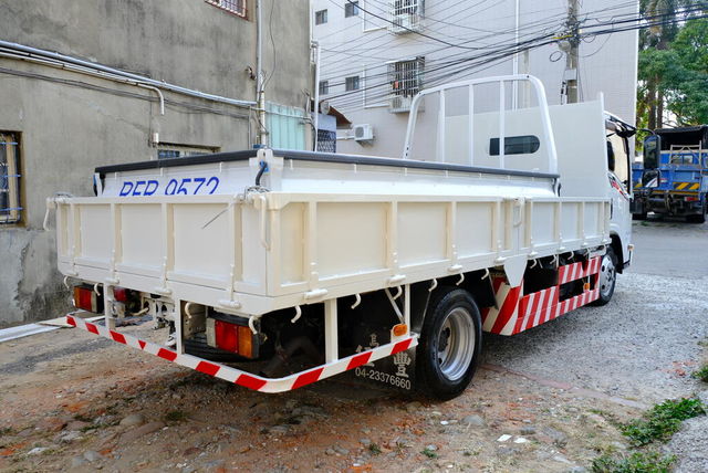 ISUZU五十鈴 NLR  第2張相片